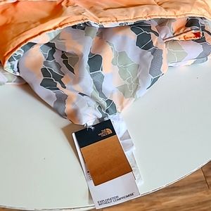 Nwt North Face Wawona outdoor blanket